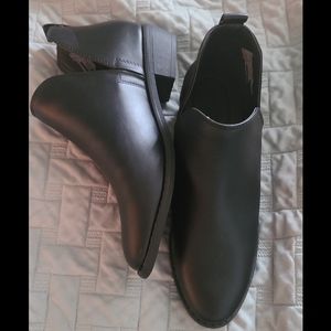 Universal thread booties